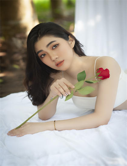 美女视频秀色福利视频_策驰影院电视免费观看_小草影院在线观看播放视频